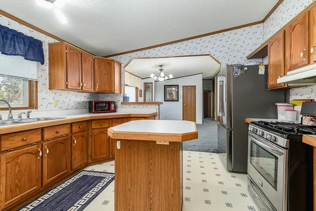 $599,950 | 18327 State Avenue, Tonganoxie, KS 66086