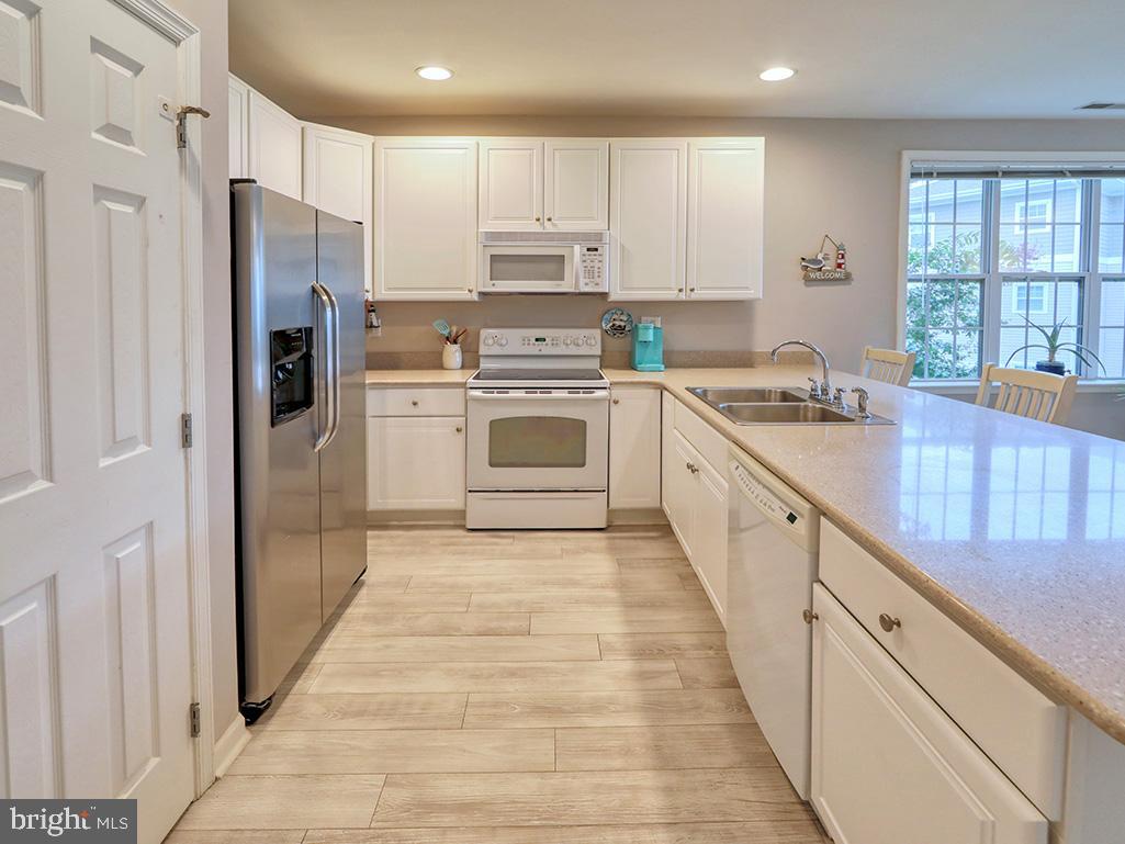 17432 Slipper Shell Way, Unit 9 Lewes, DE 19958 - Photo 15 of 44 Kitchen
