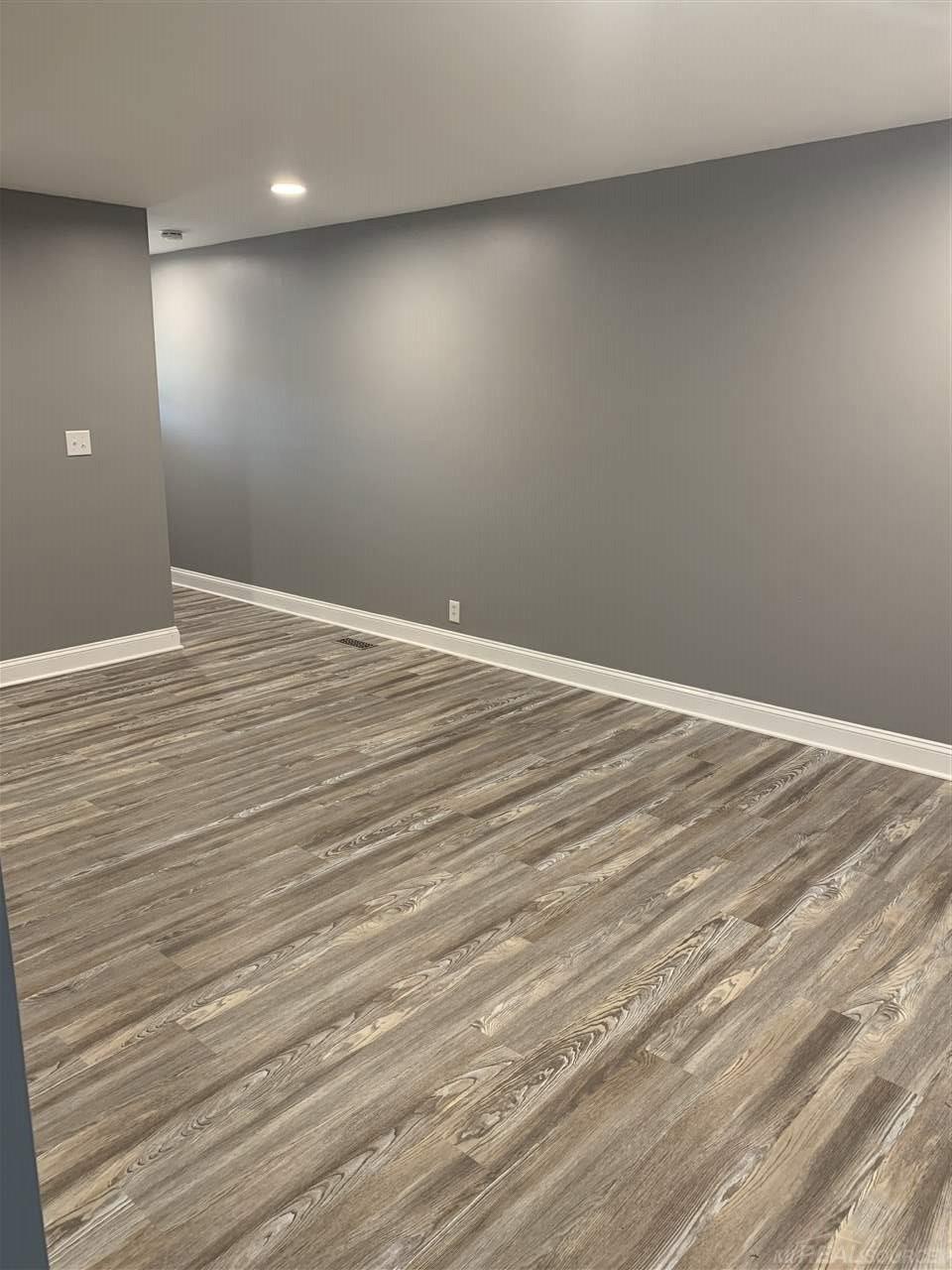 8401 18 18 Mile Road, Unit 2 Sterling Heights, MI 48313 - Photo 14 of 26