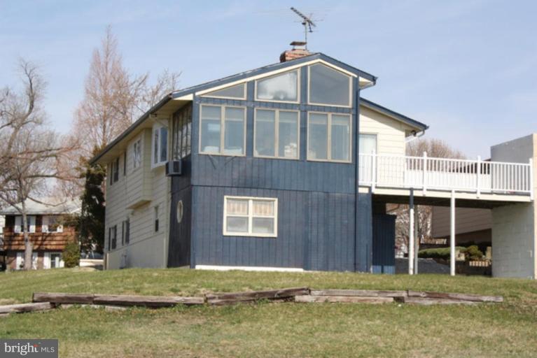 213 Atlanta Road Pasadena, MD 21122 - Photo 20 of 23 Exterior (Rear)