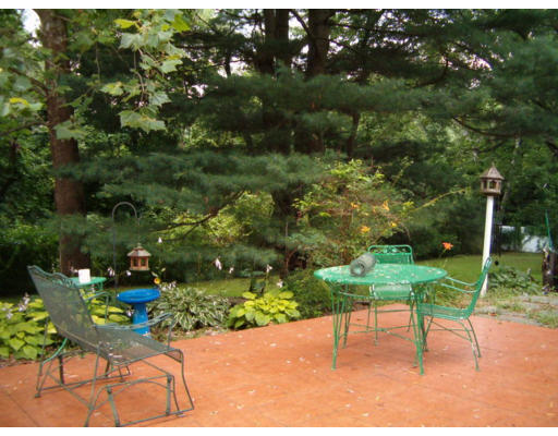 101 Blue Hills Road Amherst, MA 01002 - Photo 11 of 30 Gallery Image 11