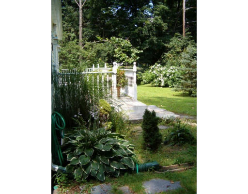 101 Blue Hills Road Amherst, MA 01002 - Photo 12 of 30 Gallery Image 12