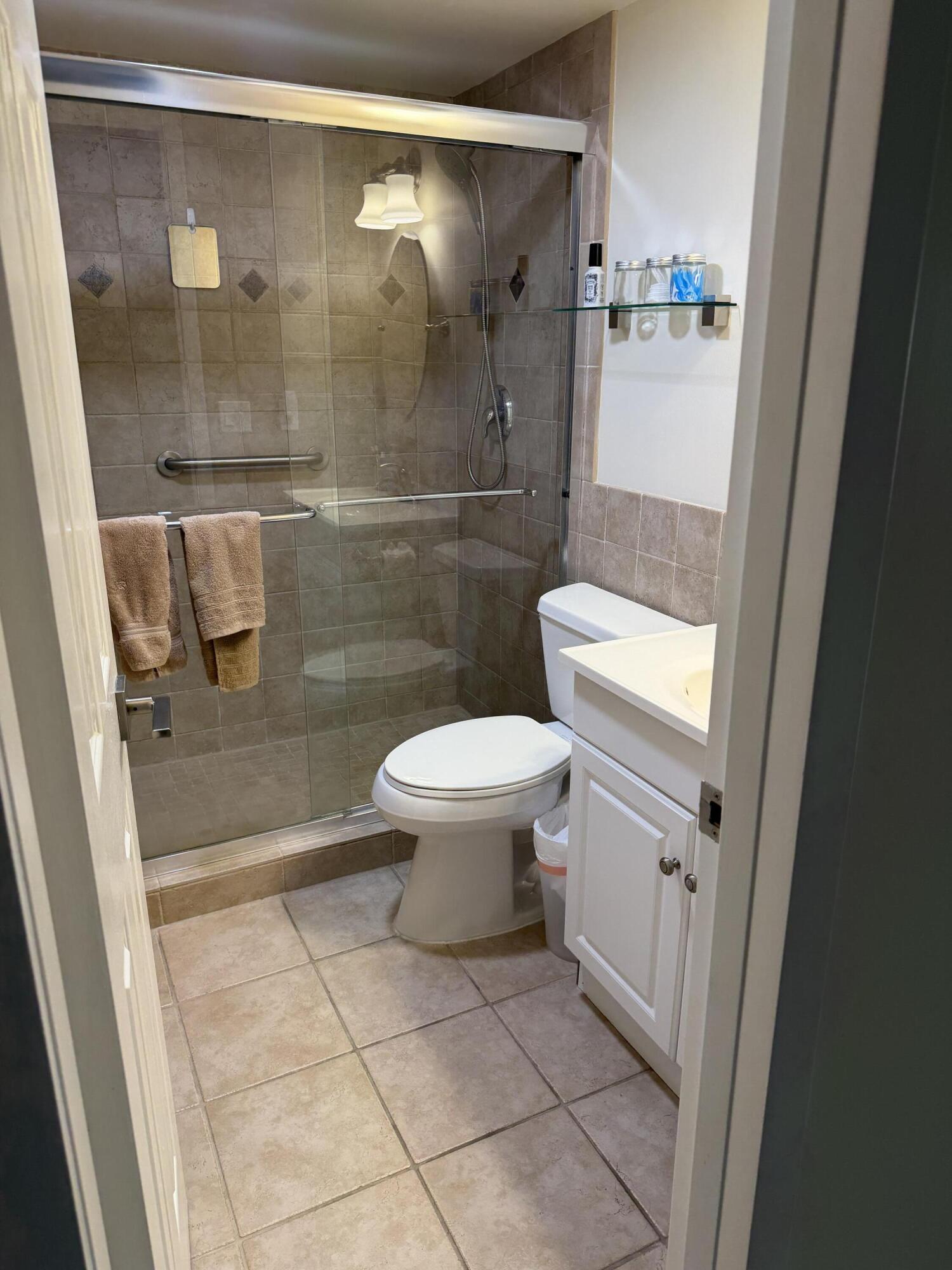 3037 Cornwall East Boca Raton, FL 33434 - Photo 9 of 17 IMG_5301