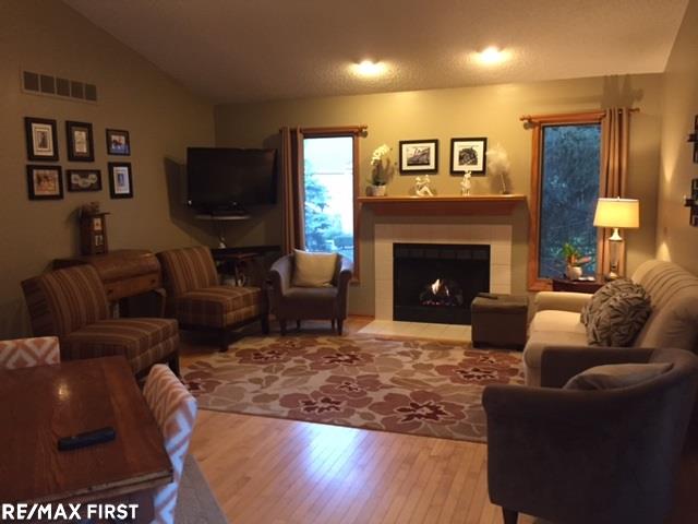 21735 River Ridge Trail Farmington, MI 48335 - Photo 3 of 19 31329621-2.JPG