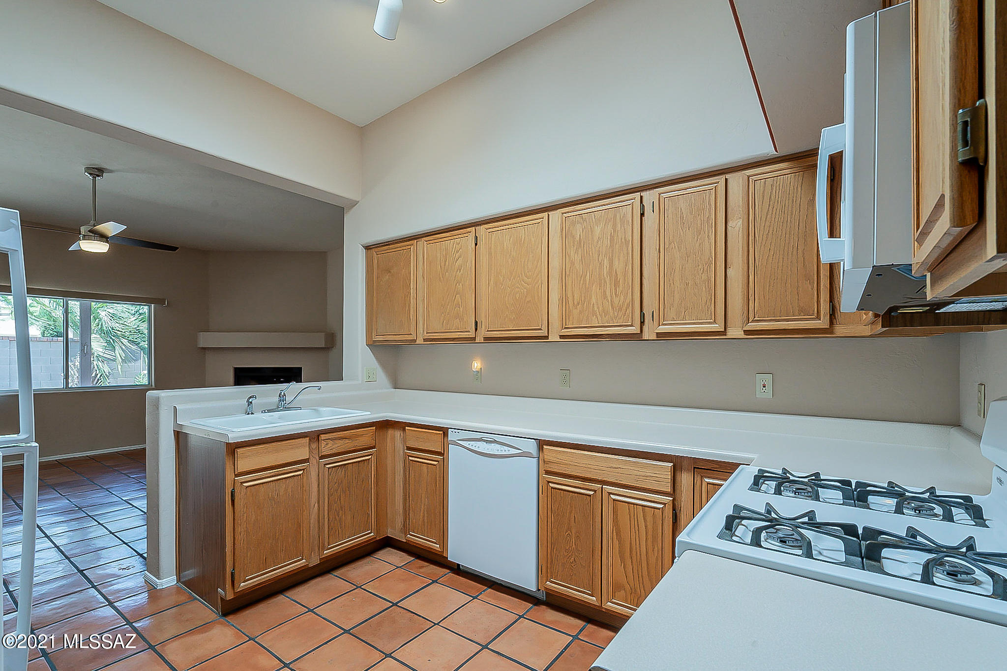 972 West Fox Ridge Lane Oro Valley, AZ 85737 - Photo 3 of 30