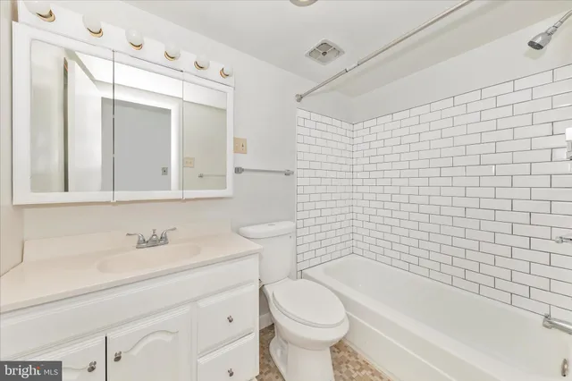 $245,000 | 3316 Woodburn Village Drive, Unit 12, Annandale, VA 22003