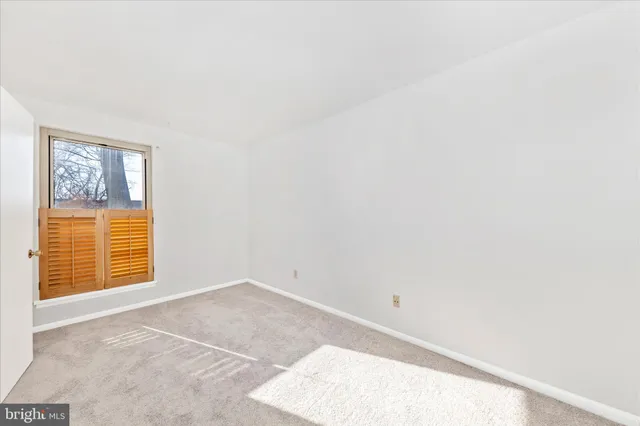 $245,000 | 3316 Woodburn Village Drive, Unit 12, Annandale, VA 22003