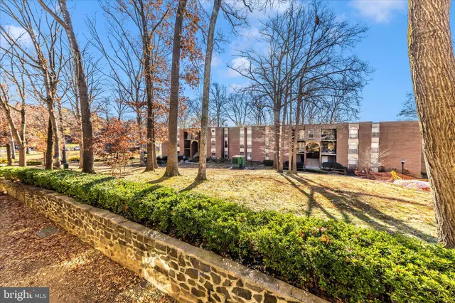 $245,000 | 3316 Woodburn Village Drive, Unit 12, Annandale, VA 22003