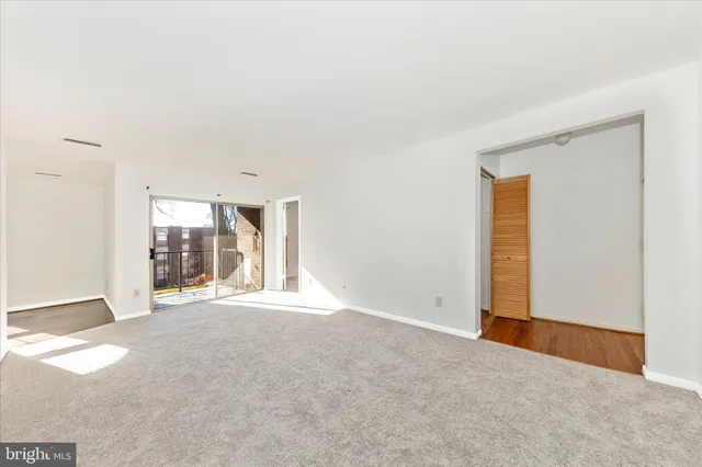 $245,000 | 3316 Woodburn Village Drive, Unit 12, Annandale, VA 22003