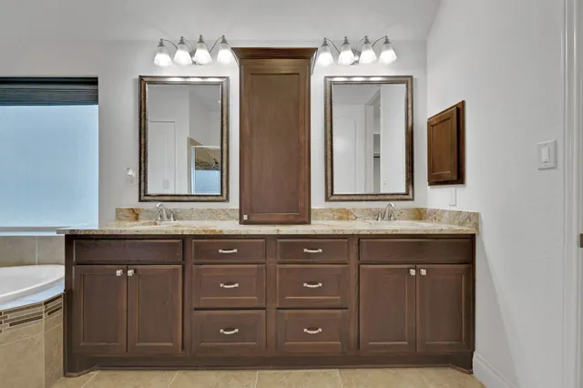 $695,000 | 18610 Winterton Cliff Court, Cypress, TX 77429