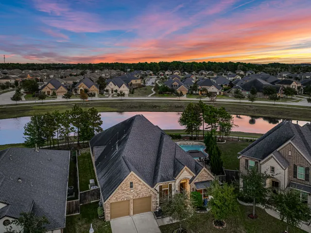 $695,000 | 18610 Winterton Cliff Court, Cypress, TX 77429