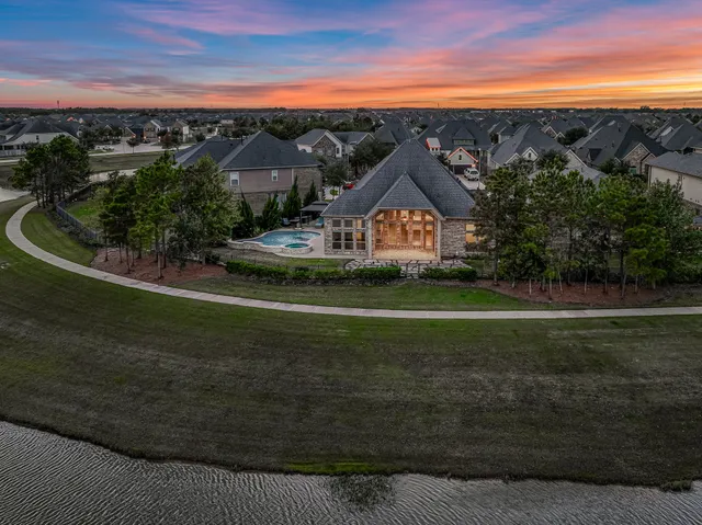 $695,000 | 18610 Winterton Cliff Court, Cypress, TX 77429