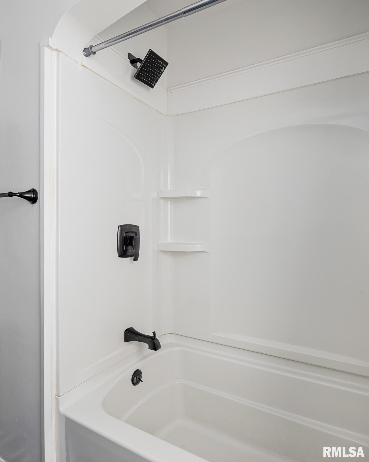 8653 North Picture Ridge Road Peoria, IL 61615 - Photo 23 of 36 Gallery Image 23