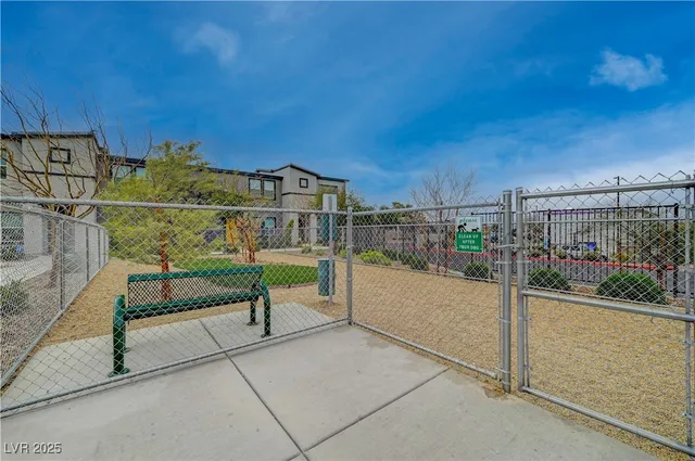 $359,999 | 542 Foothill Cove Lane, Henderson, NV 89002