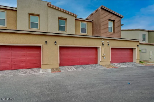 $359,999 | 542 Foothill Cove Lane, Henderson, NV 89002