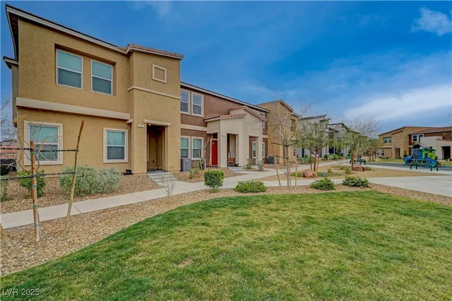 $359,999 | 542 Foothill Cove Lane, Henderson, NV 89002