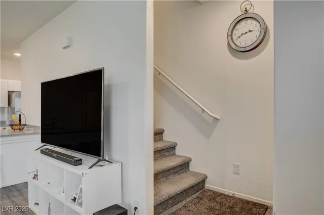 $359,999 | 542 Foothill Cove Lane, Henderson, NV 89002