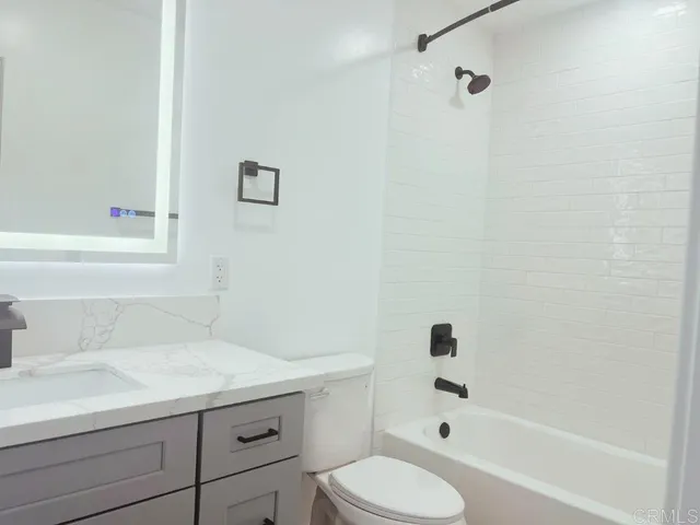 $1,250,000 | 220 Southlook Avenue, San Diego, CA 92113