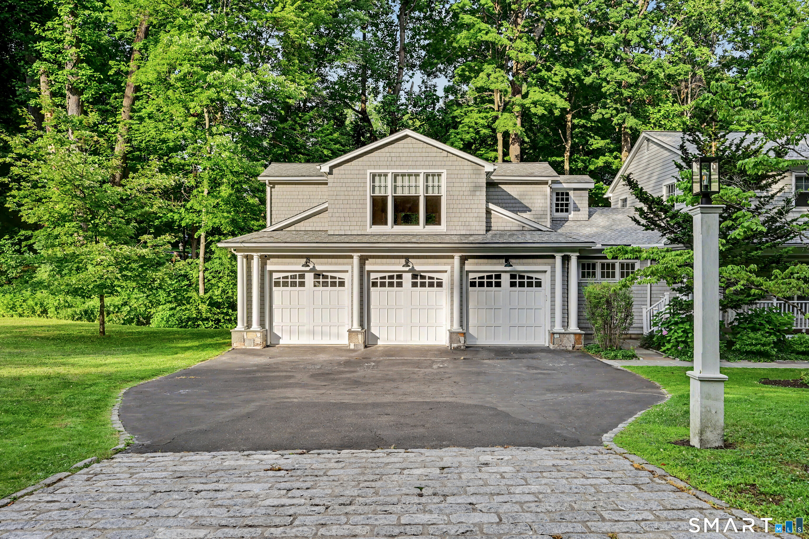 29 Orchard Hill Road Norwalk, CT 06851 - Photo 32 of 37 Separate Primary suite over garage with own entrance