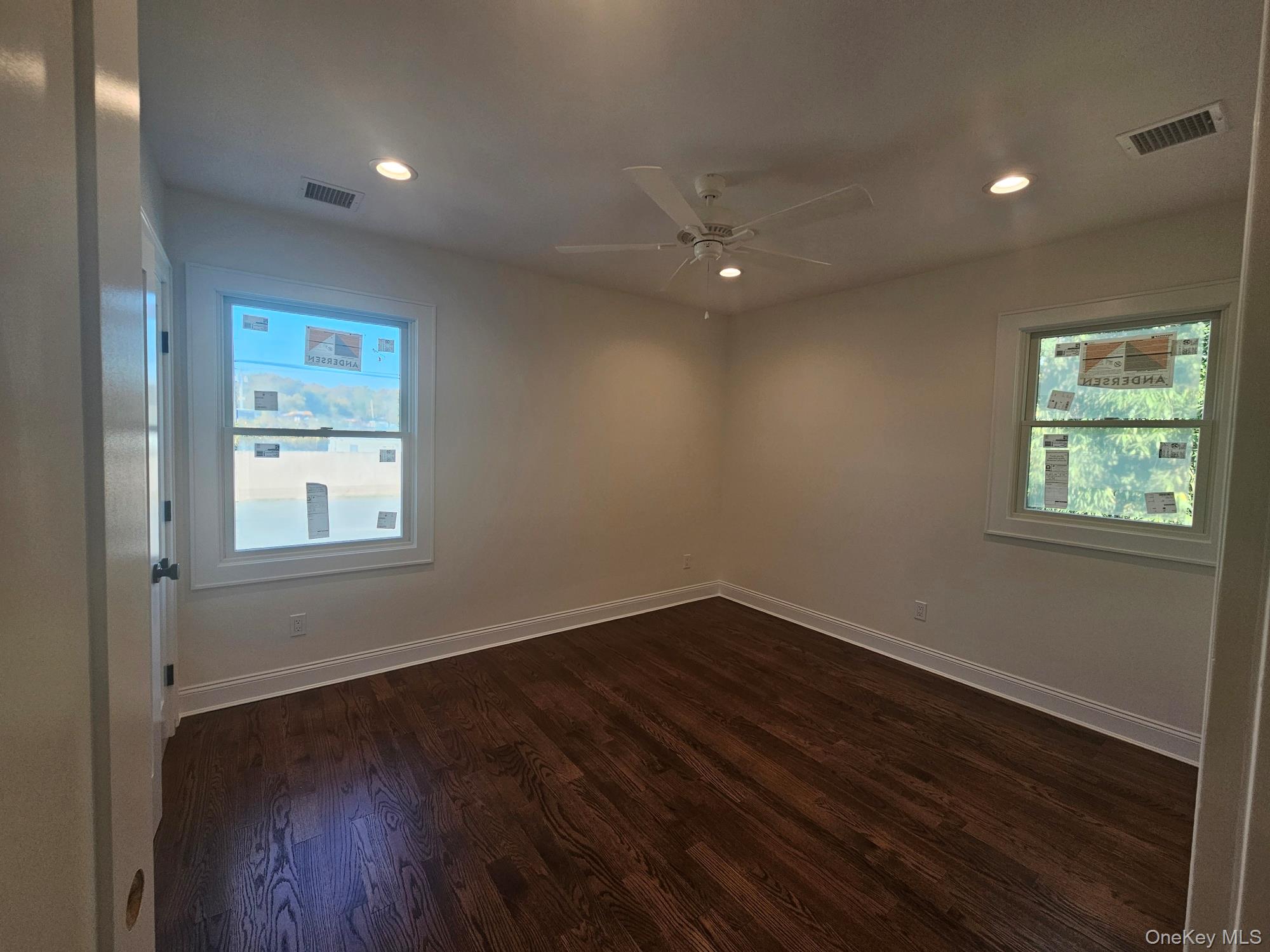 87 Community Road Bay Shore, NY 11706 - Photo 17 of 36