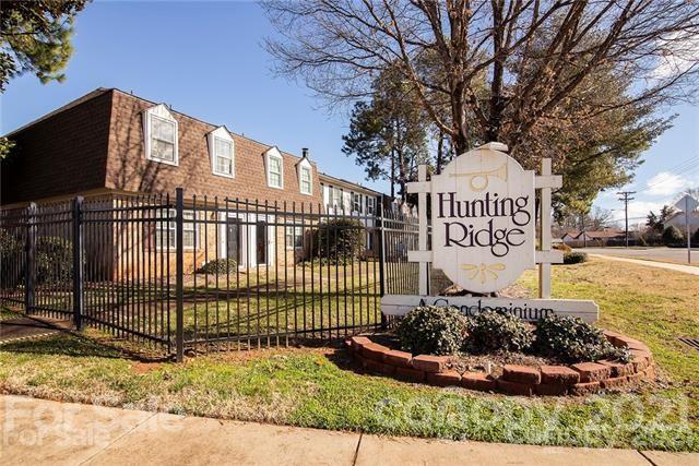 5829 Hunting Ridge Lane Charlotte, NC 28212 - Photo 1 of 18 Gallery Image 1
