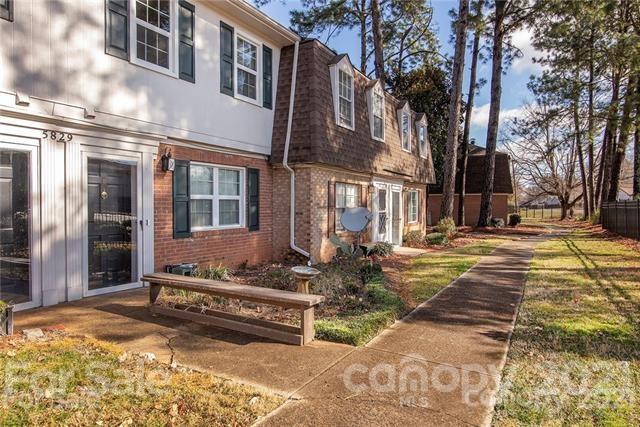5829 Hunting Ridge Lane Charlotte, NC 28212 - Photo 2 of 18 Gallery Image 2