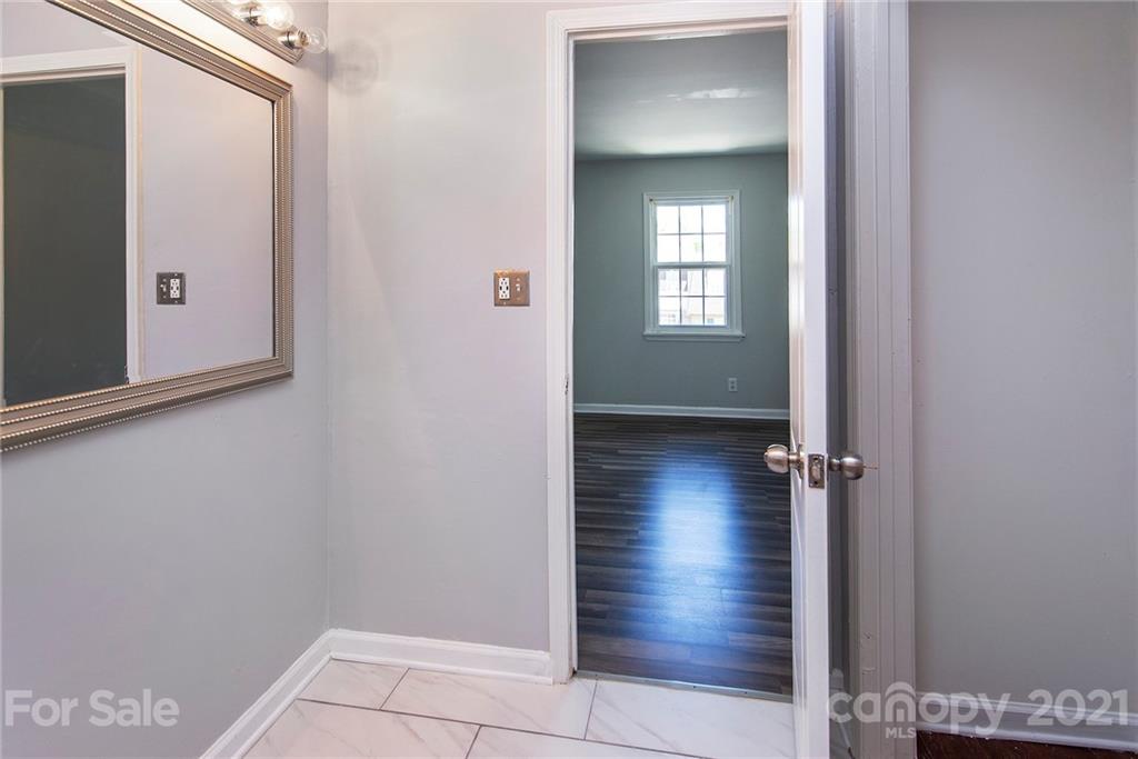 5829 Hunting Ridge Lane Charlotte, NC 28212 - Photo 13 of 18 Gallery Image 13