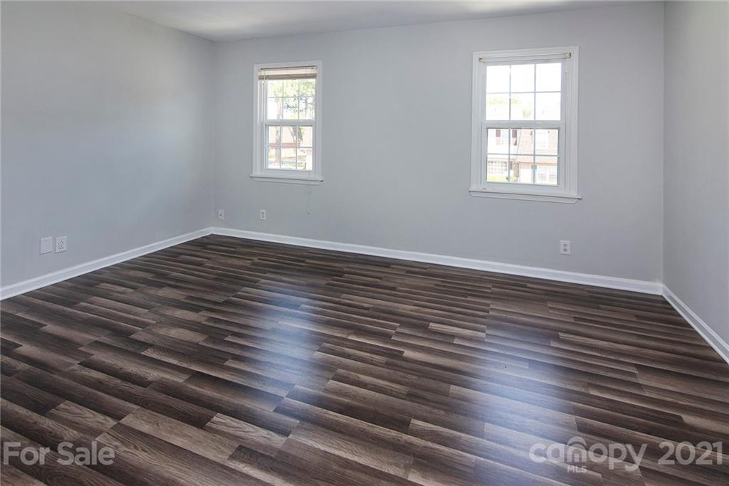 5829 Hunting Ridge Lane Charlotte, NC 28212 - Photo 7 of 18 Gallery Image 7