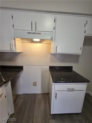 $1,200 | 1075 East Desert Inn Road, Unit 4, Las Vegas, NV 89109