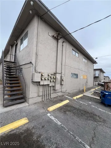 $1,200 | 1075 East Desert Inn Road, Unit 4, Las Vegas, NV 89109