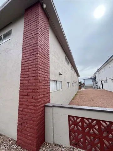 $1,200 | 1075 East Desert Inn Road, Unit 4, Las Vegas, NV 89109