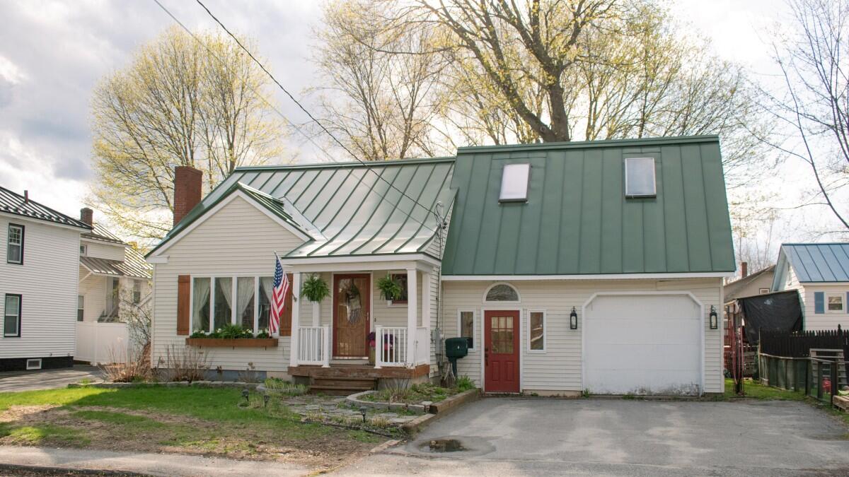 13 Colonial Street Waterville, ME 04901 - Photo 1 of 25 13 Colonial St