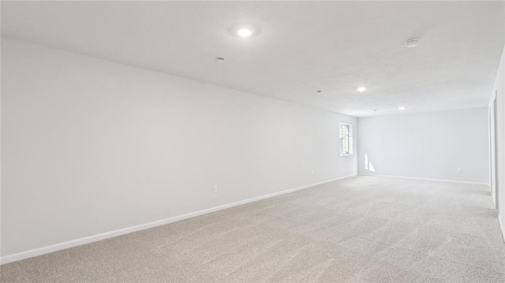 1081 Peachtree Road Carnegie, PA 15106 - Photo 22 of 27