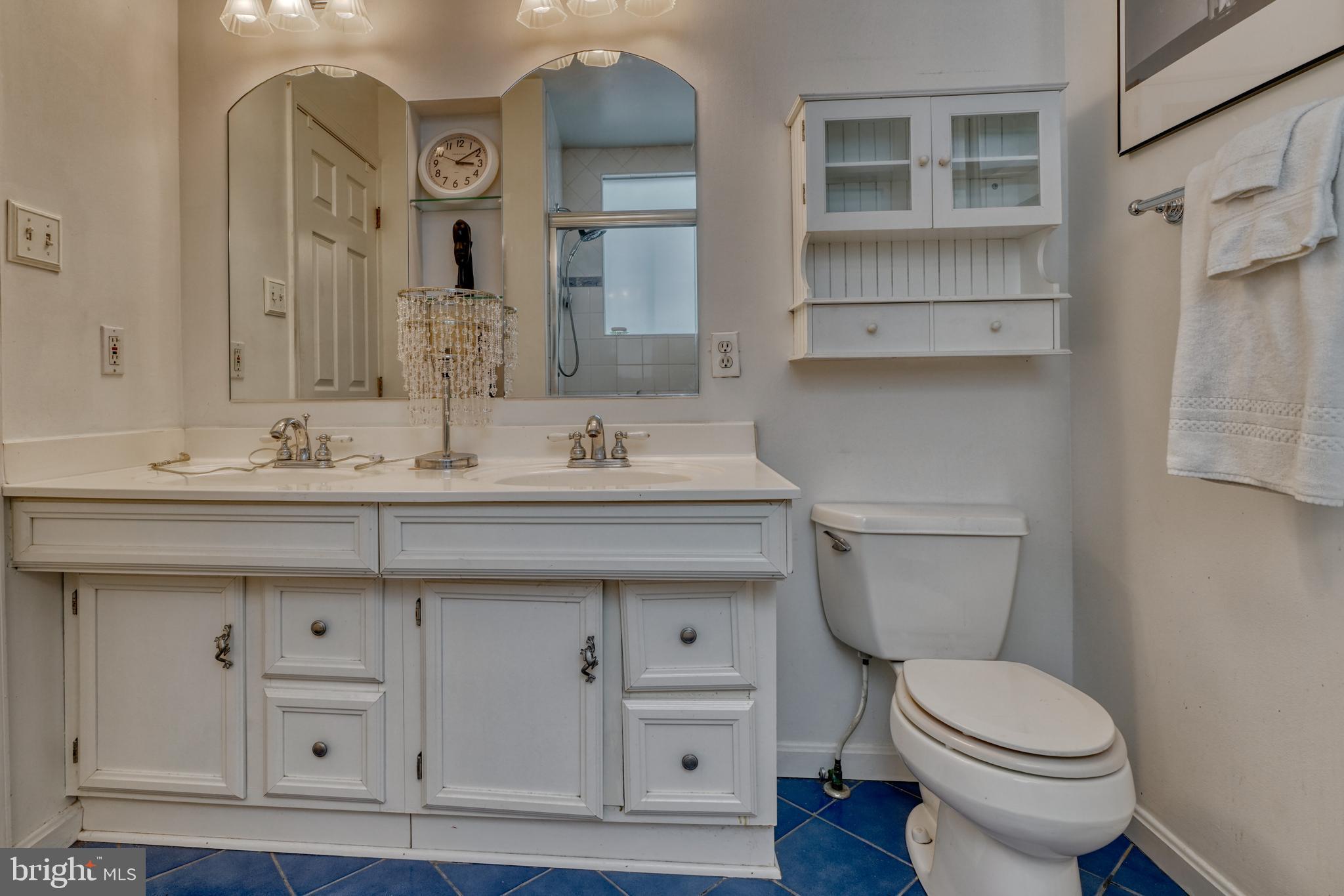 1409 Covington Street Baltimore, MD 21230 - Photo 24 of 31 Dual Vanities