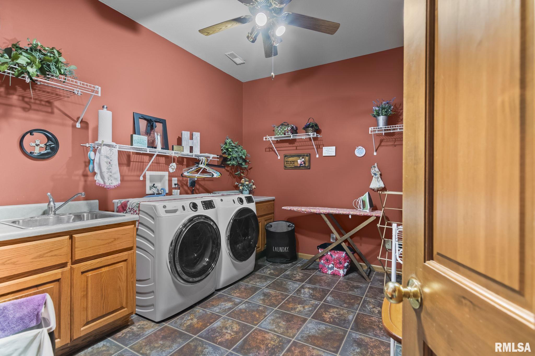 3876 Hudson Road Auburn, IL 62615 - Photo 36 of 87 Gallery Image 36