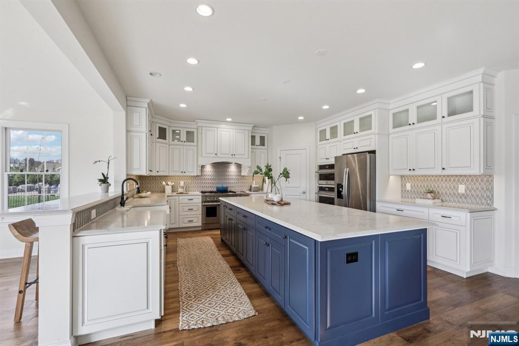 22 Woodmere Road Upper Saddle River, NJ 07458 - Photo 8 of 40