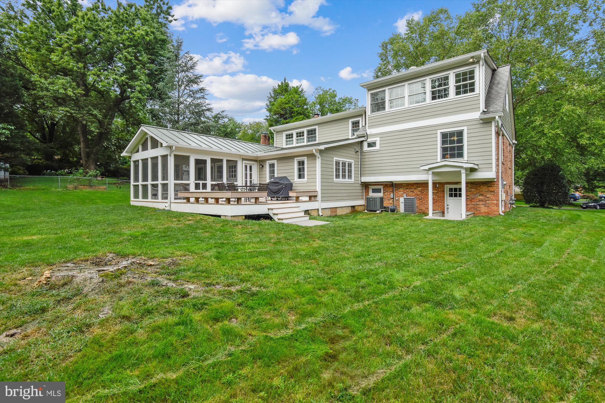 1916 Foxhall Road McLean, VA 22101 - Photo 14 of 43 Gallery Image 14