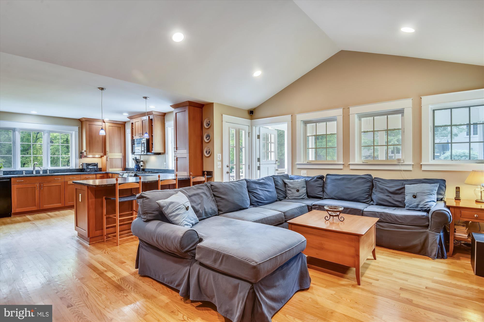1916 Foxhall Road McLean, VA 22101 - Photo 4 of 43 Gallery Image 4