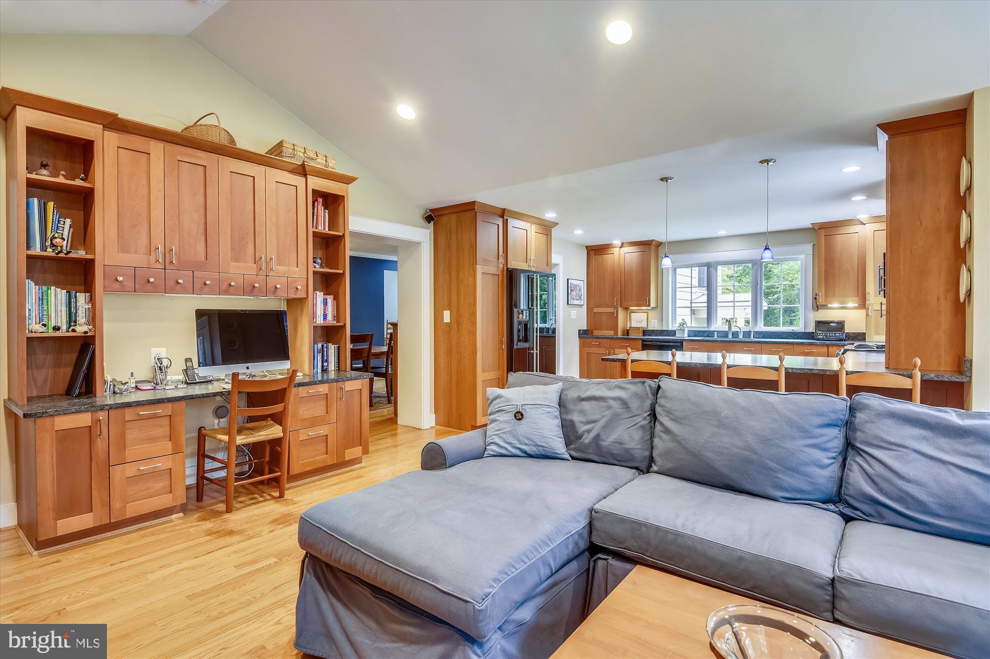 1916 Foxhall Road McLean, VA 22101 - Photo 5 of 43 Gallery Image 5