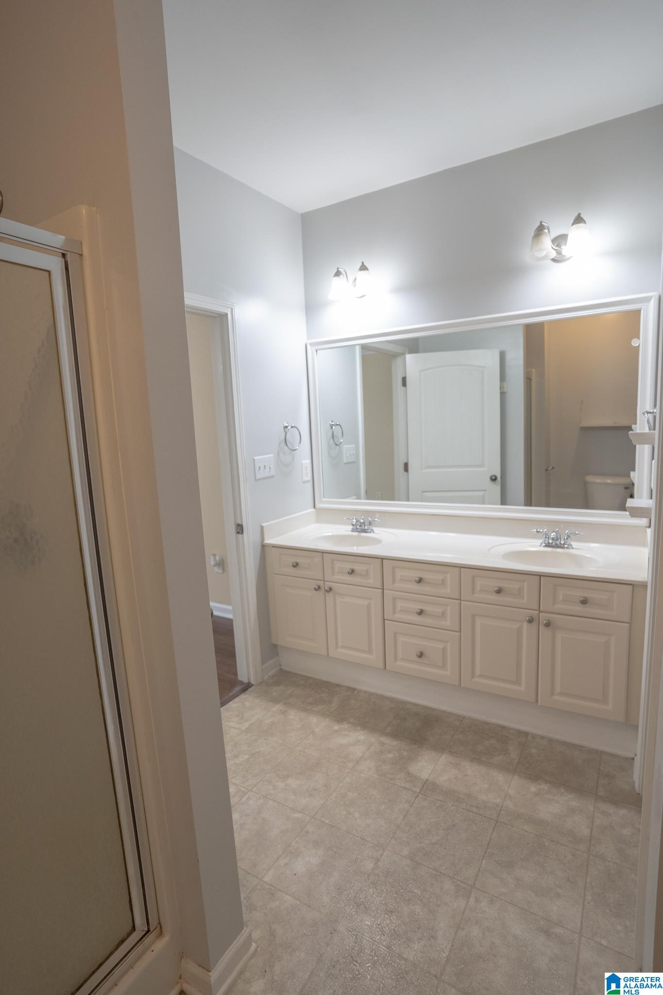 2375 Ridgemont Drive Birmingham, AL 35244 - Photo 16 of 64