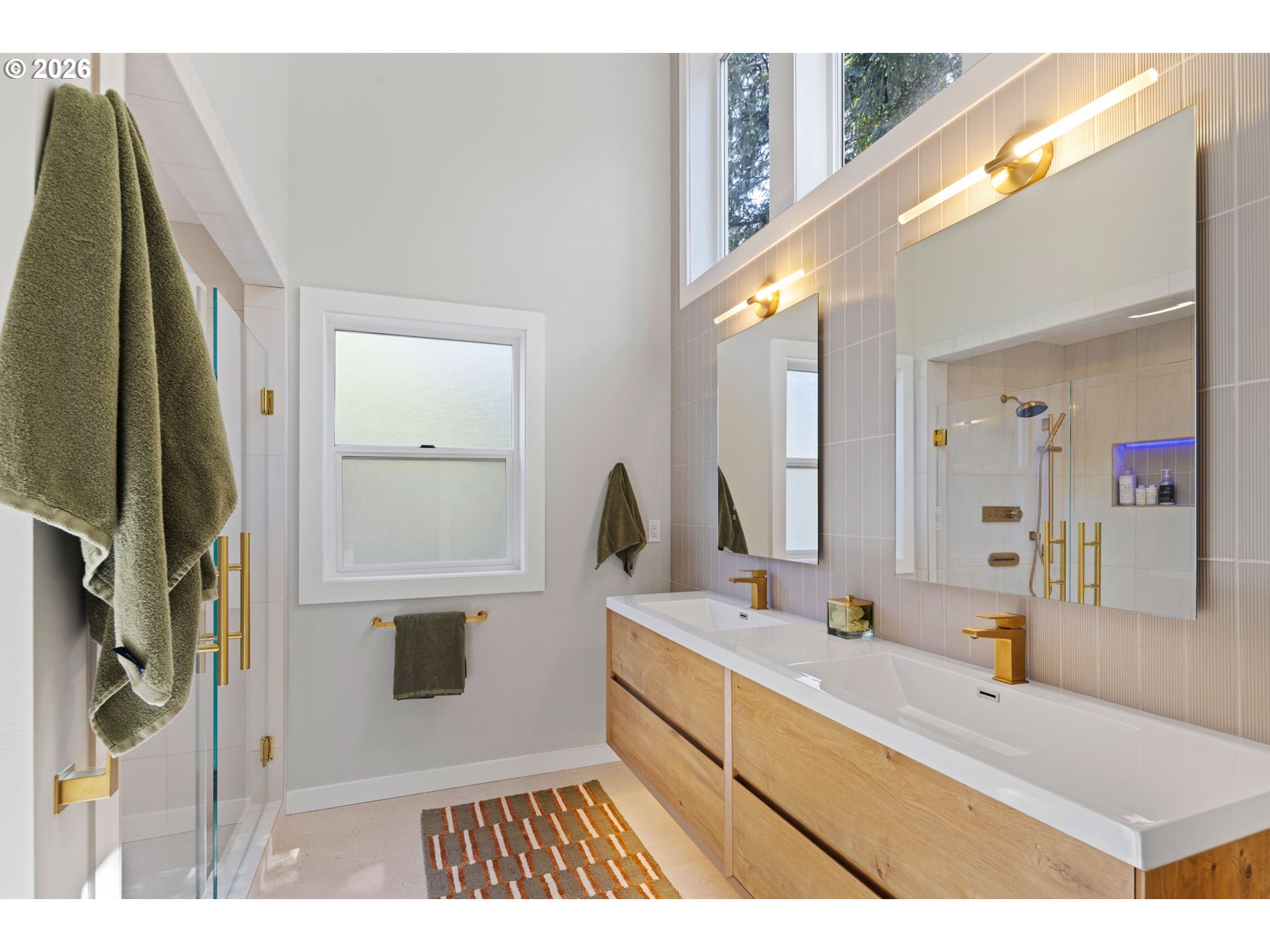 3018 Ashley Loop Eugene, OR 97405 - Photo 29 of 48 Owner's Suite Bathroom