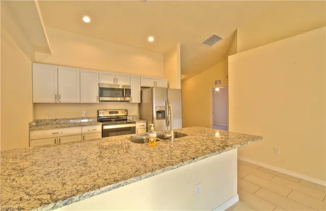 $1,950 | 512 Skyline Boulevard, Cape Coral, FL 33991