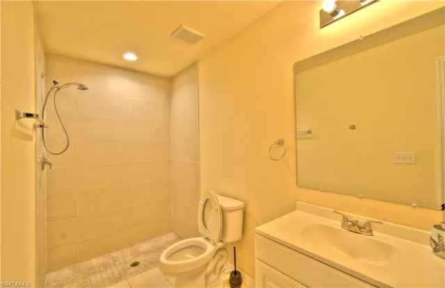 $1,950 | 512 Skyline Boulevard, Cape Coral, FL 33991