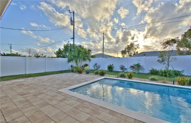 $1,950 | 512 Skyline Boulevard, Cape Coral, FL 33991