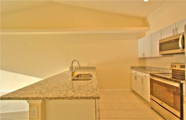 $1,950 | 512 Skyline Boulevard, Cape Coral, FL 33991