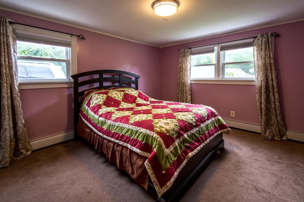 23 Seminole Street Springfield, MA 01118 - Photo 9 of 23