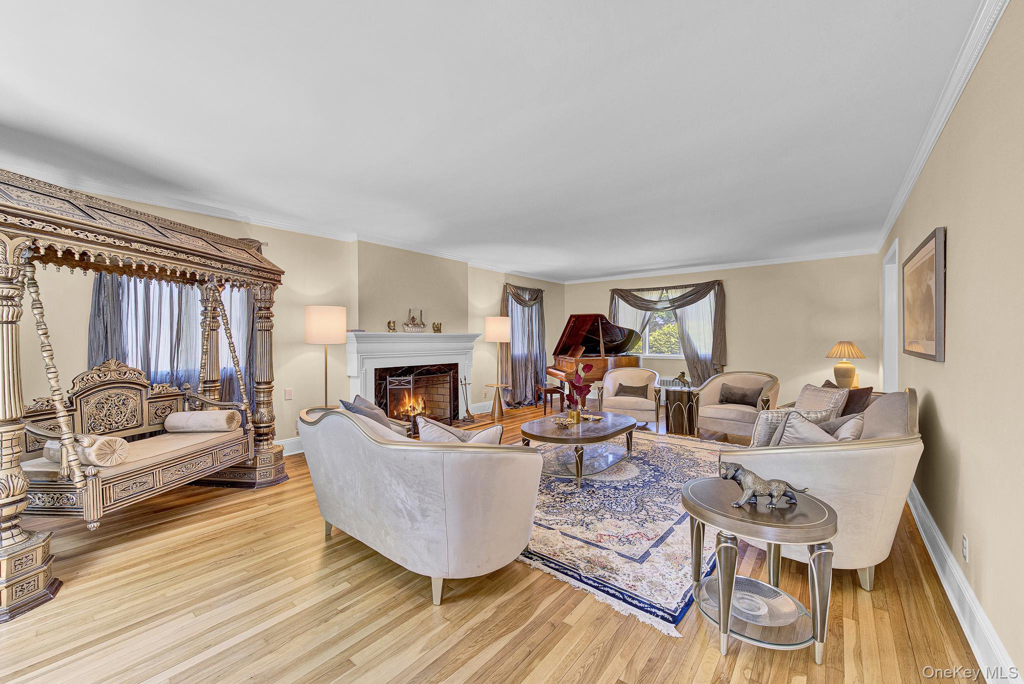 64 East Roe Boulevard Patchogue, NY 11772 - Photo 6 of 37