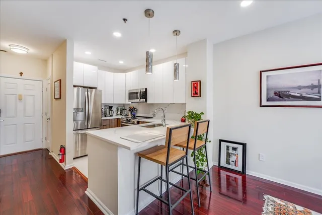 $600,000 | 26 Ave At Port Imperial, Unit 213, West New York, NJ 07093