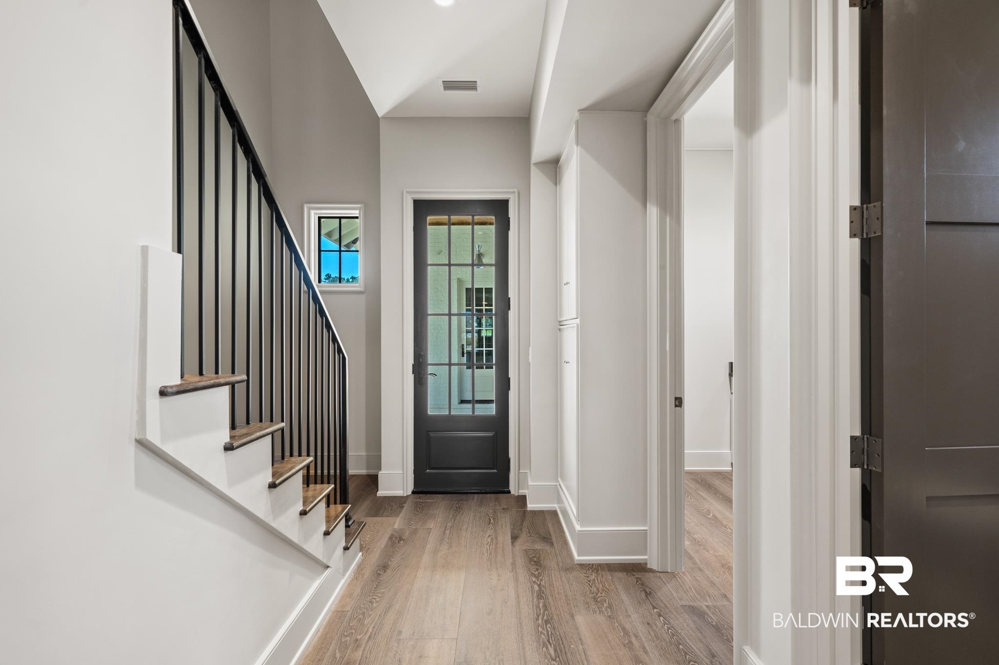 210 Castlands Court Fairhope, AL 36532 - Photo 39 of 50 Entrance from Porte Coche