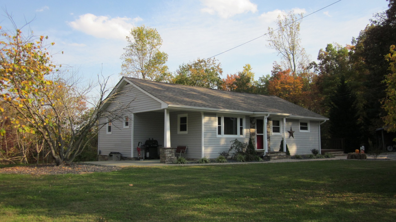 18 White Oak Road Boones Mill, VA 24065 - Photo 3 of 32 Front